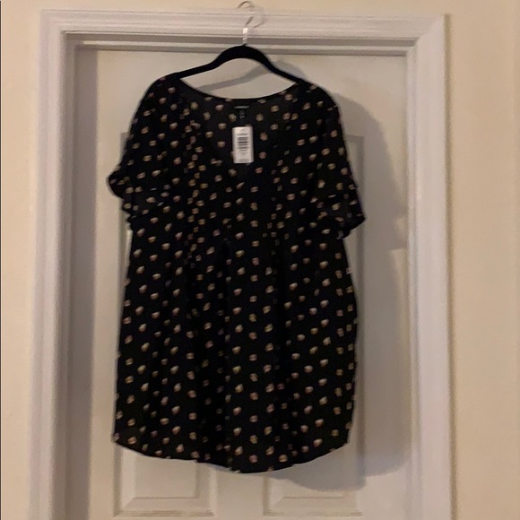 torrid Tops - Women’s plus size 26/28 Torrid 4 black blouse.